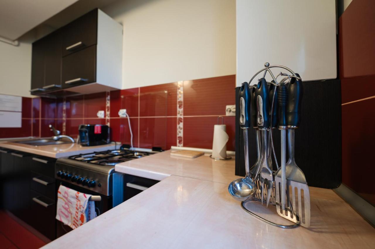Quiet 3-Room Apt - 2 Parking Spaces - 5 Min Bus Floreşti المظهر الخارجي الصورة