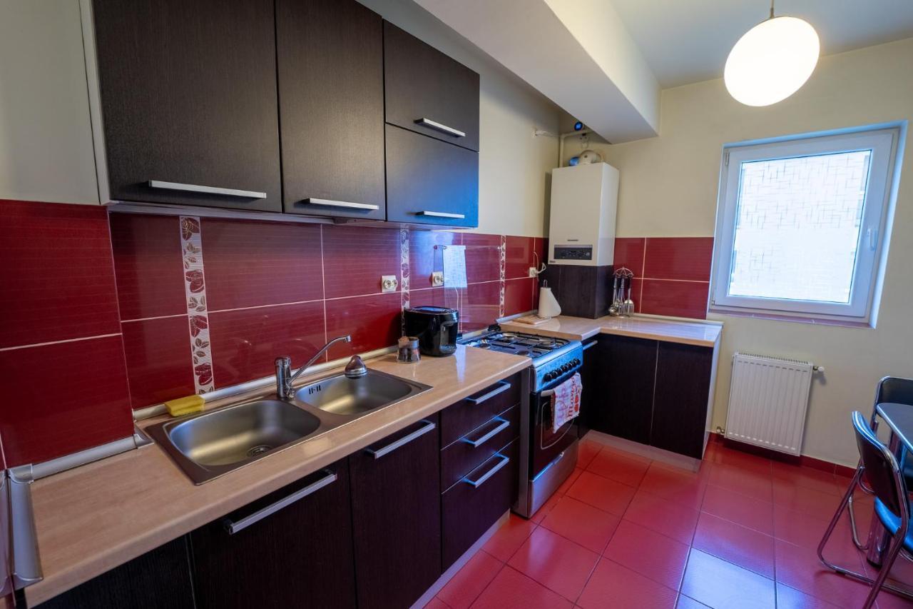 Quiet 3-Room Apt - 2 Parking Spaces - 5 Min Bus Floreşti المظهر الخارجي الصورة