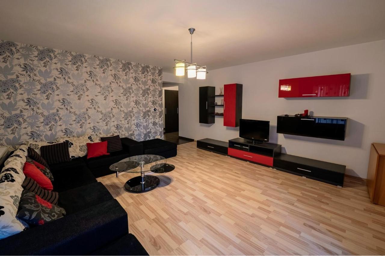 Quiet 3-Room Apt - 2 Parking Spaces - 5 Min Bus Floreşti المظهر الخارجي الصورة