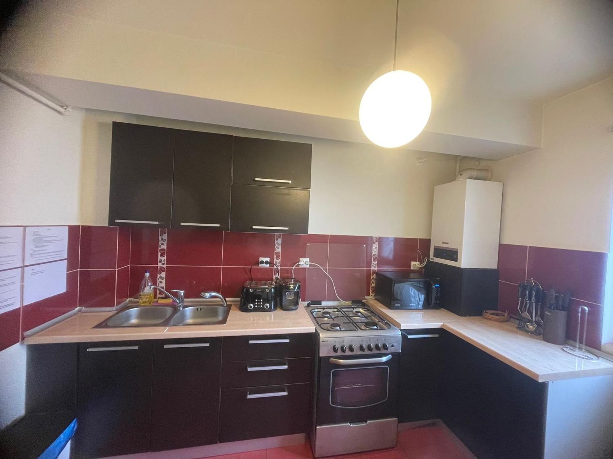Quiet 3-Room Apt - 2 Parking Spaces - 5 Min Bus Floreşti المظهر الخارجي الصورة